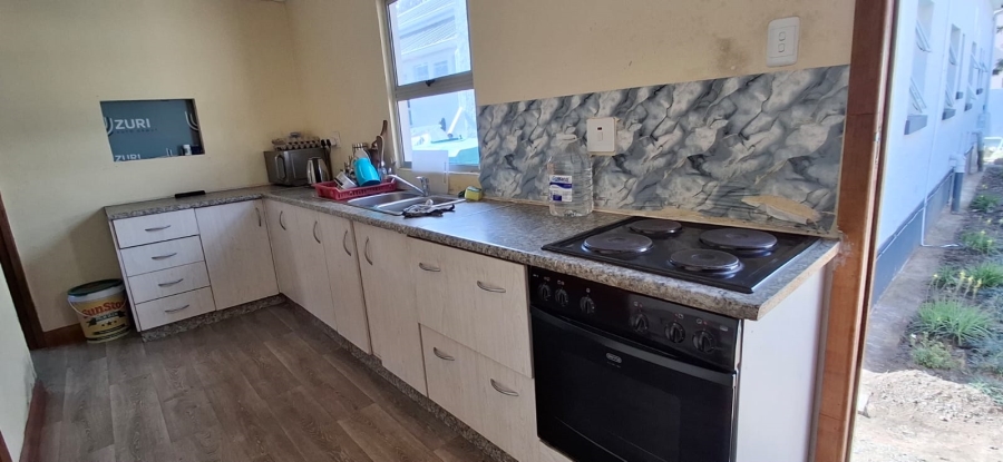 8 Bedroom Property for Sale in Southernwood Eastern Cape